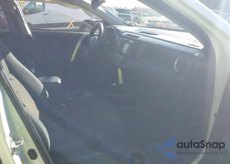 2017 Toyota Rav4 Le z USA, uszkodzony, nr VIN JTMZFREV5HJ125676